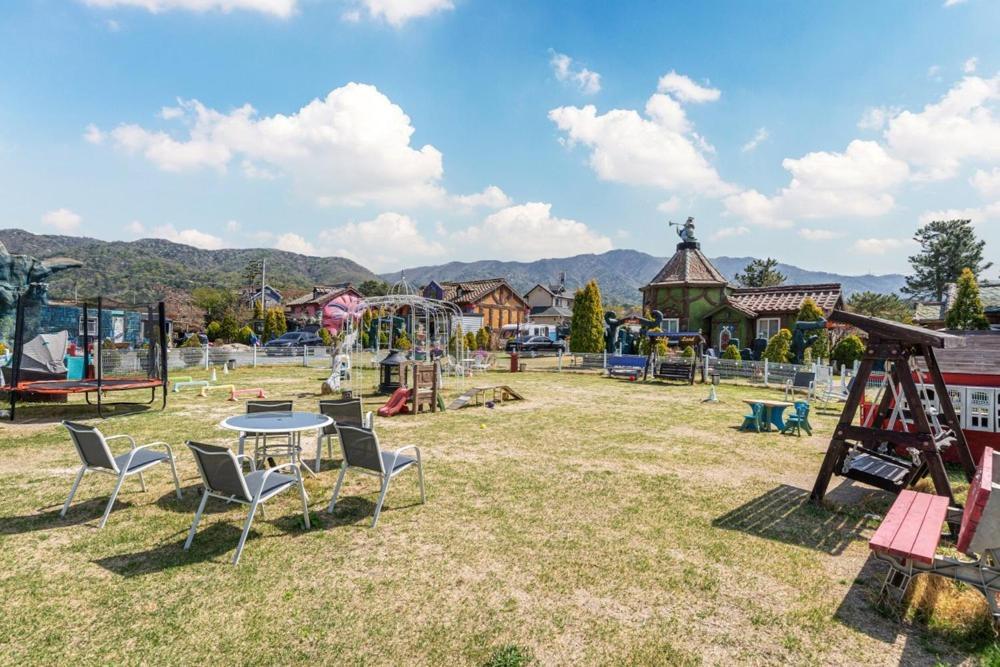 Lala Land Pet Friendly Pension Gyeongju Luaran gambar